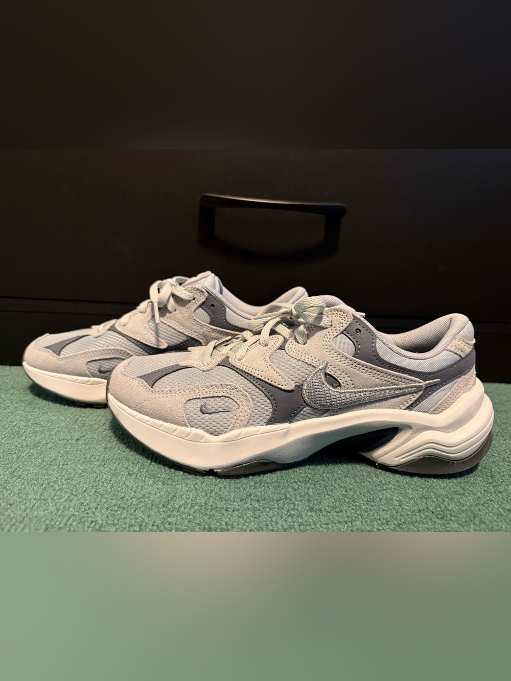 Nike AL8